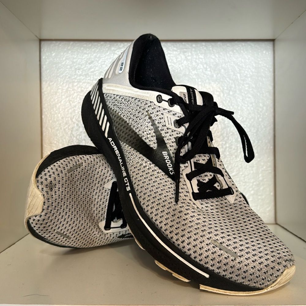 Brooks Mens Adrenaline GTS 22 Supportive Running Shoes Soft Cushioned Athletic